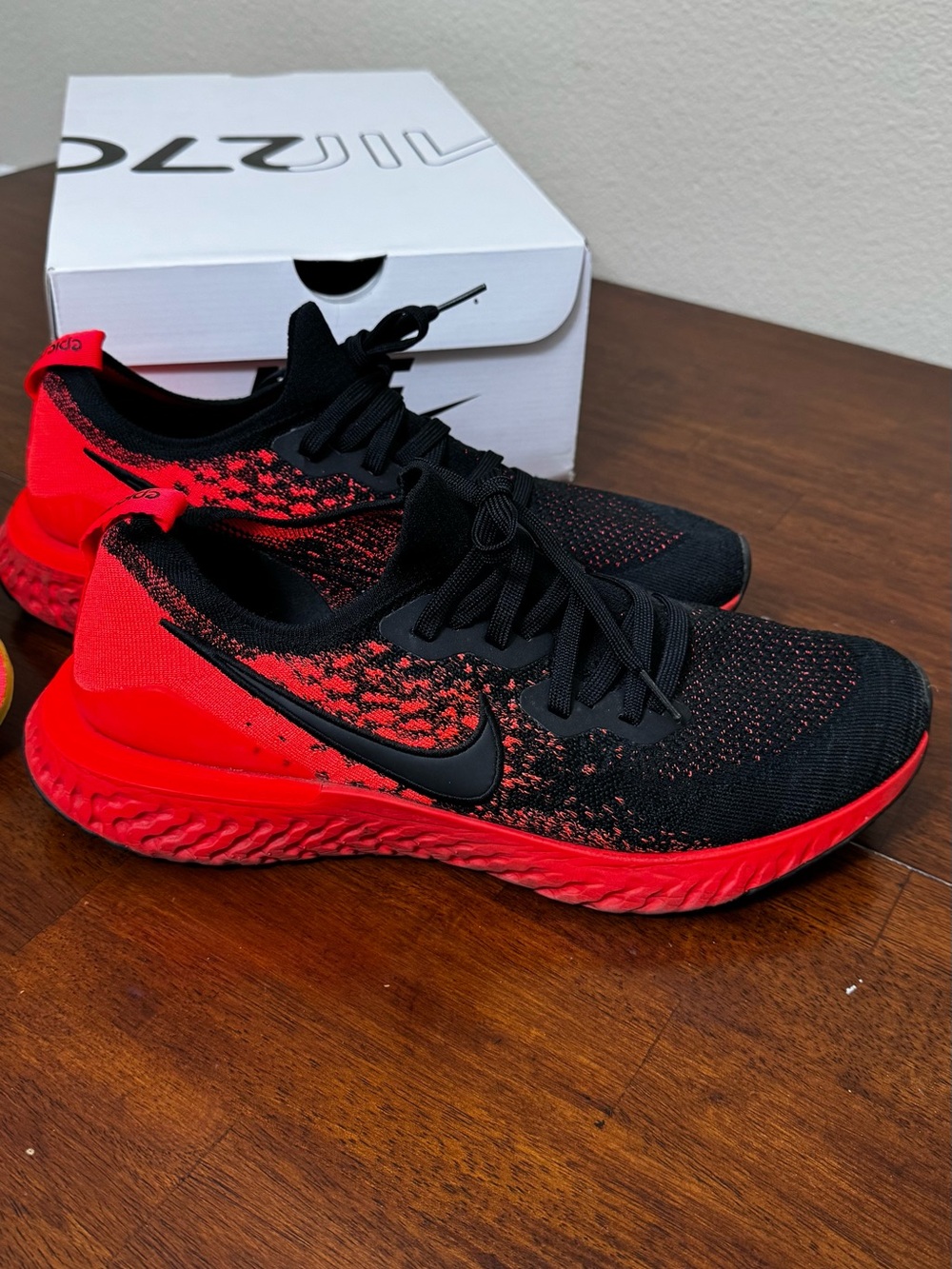 Nike Men’s Black and Red Knit Running Sneakers